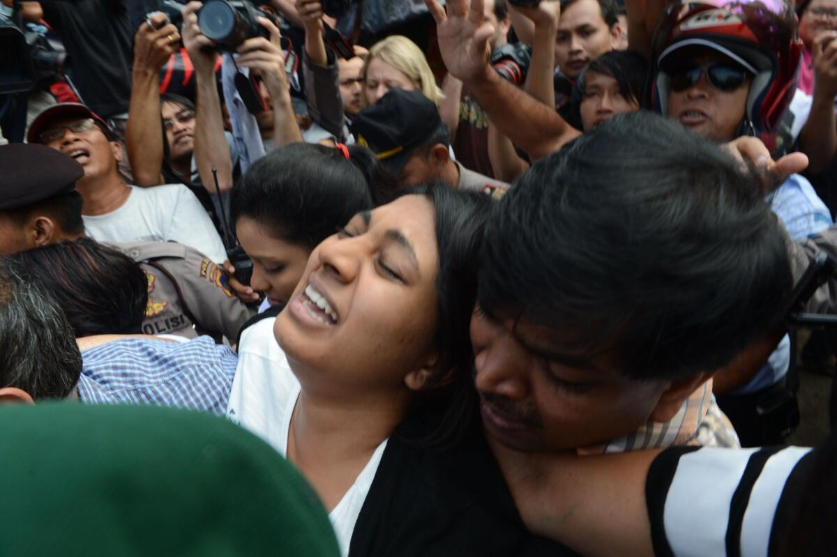 Brintha Sukumaran, the sister of Australian drug convict and death row prisoner Myuran Sukumaran, breaks down after arriving at Nusakambangan port in Cilalcap, Indonesia.