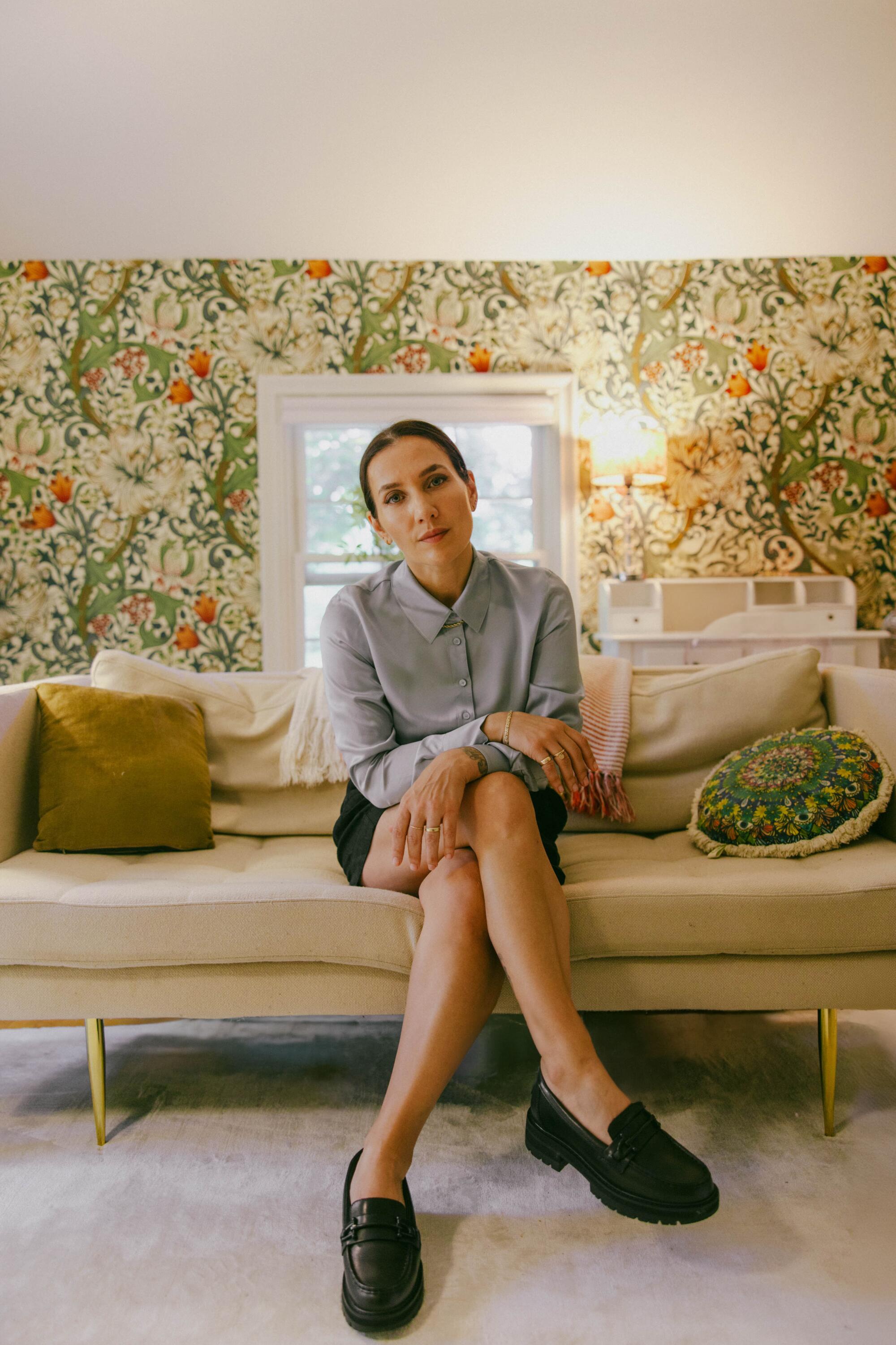 Melissa wears Ravella silk shirt, Madewell shorts, Clarks shoes.