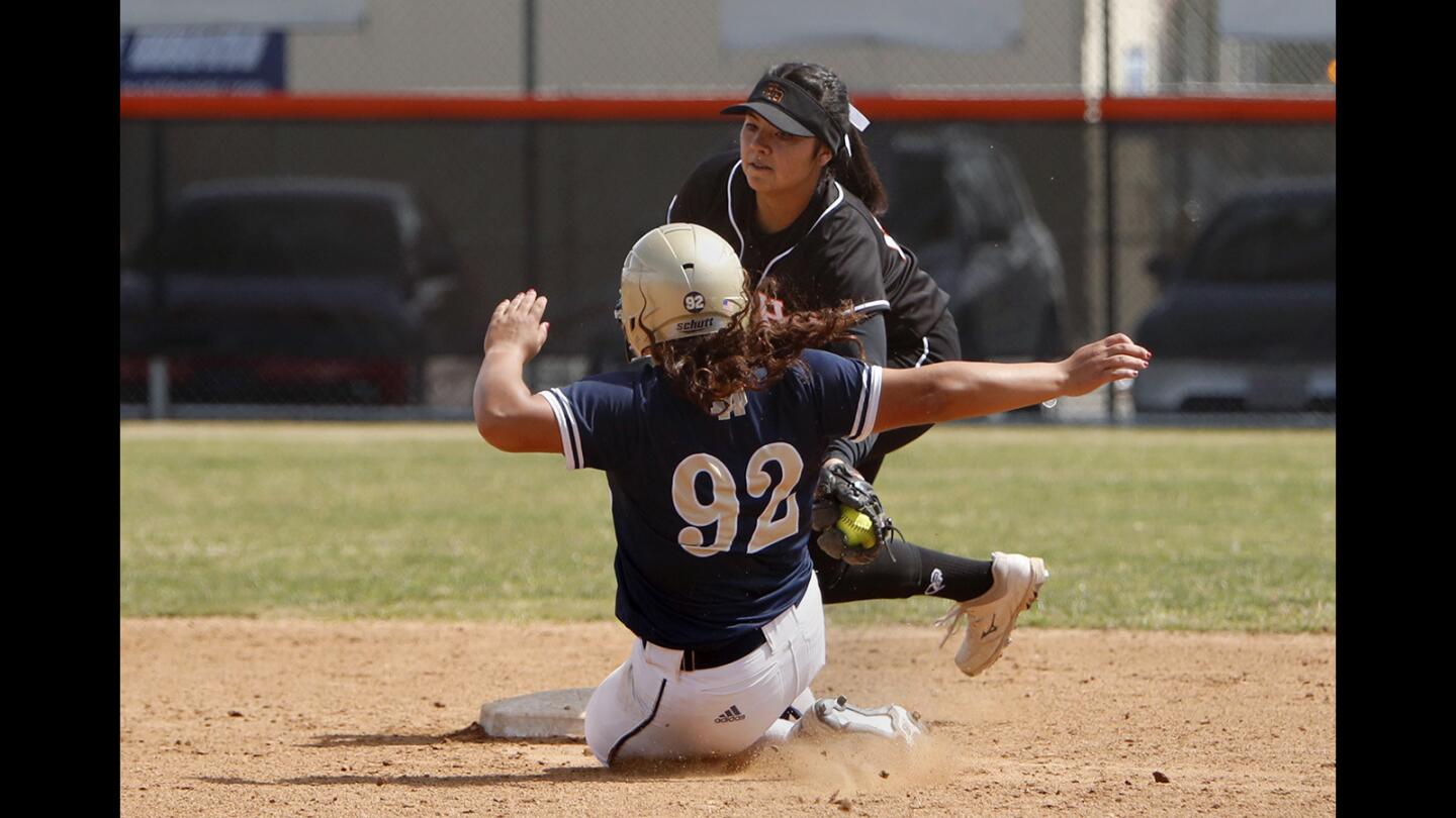 Photo Gallery: Huntington Beach vs. Chula Vista Mater Dei Catholic in softball