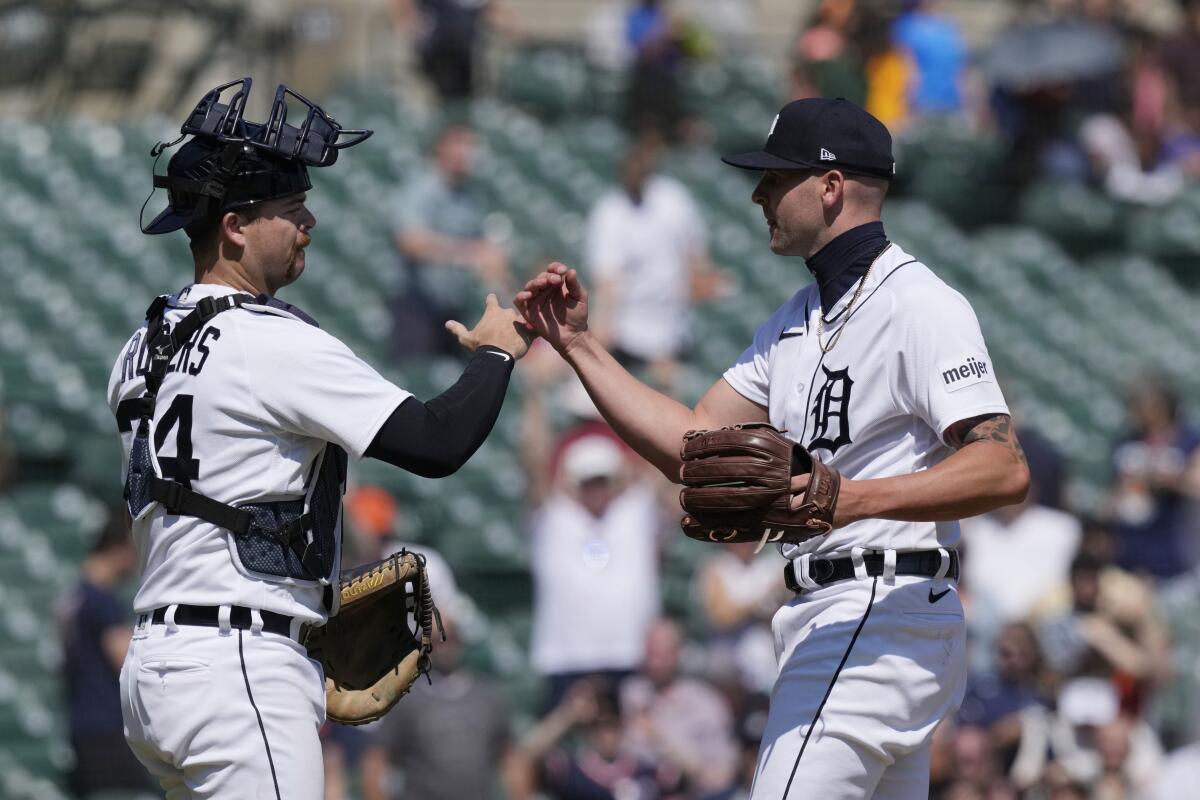 2 players off to hot starts in battle for Detroit Tigers' starting