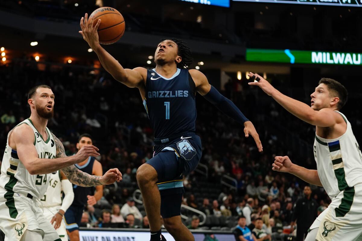 Rookies, late rally lead Grizzlies over Bucks 107-102