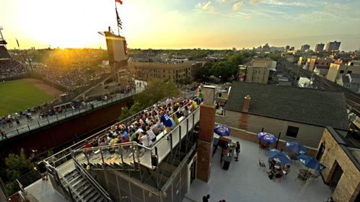 Best Seats For Chicago Cubs Games May Not Be In Wrigley Field As Rooftop Bleachers Prove Los Angeles Times