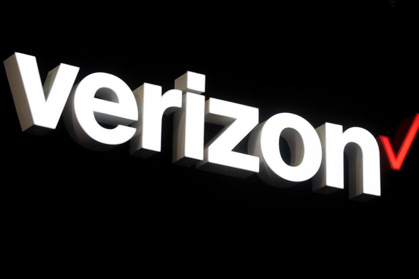 BARCELONA, SPAIN - FEBRUARY 26: A logo sits illumintated outside the Verizon booth on day 2 of the GSMA Mobile World Congress 2019 on February 26, 2019 in Barcelona, Spain. The annual Mobile World Congress hosts some of the world's largest communications companies, with many unveiling their latest phones and wearables gadgets like foldable screens and the introduction of the 5G wireless networks. (Photo by David Ramos/Getty Images) ** OUTS - ELSENT, FPG, CM - OUTS * NM, PH, VA if sourced by CT, LA or MoD **