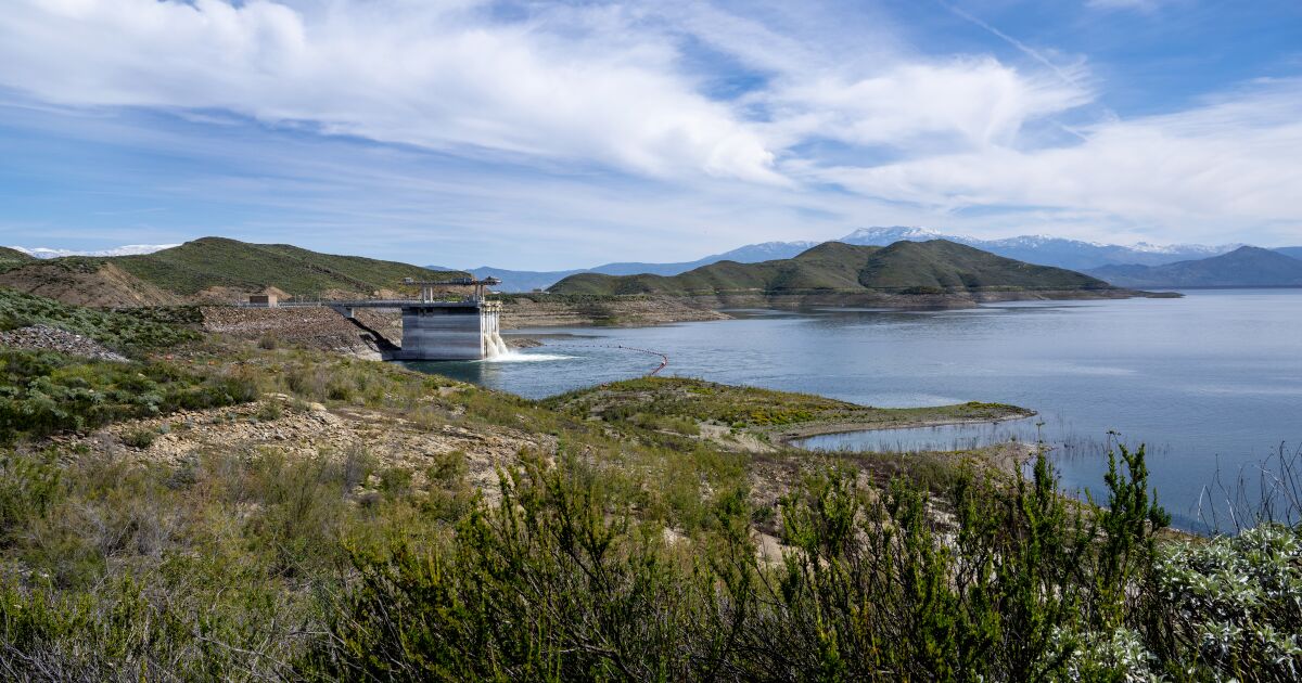‘Nature gave us a lifeline’: Southern California refills largest reservoir in dramatic fashion