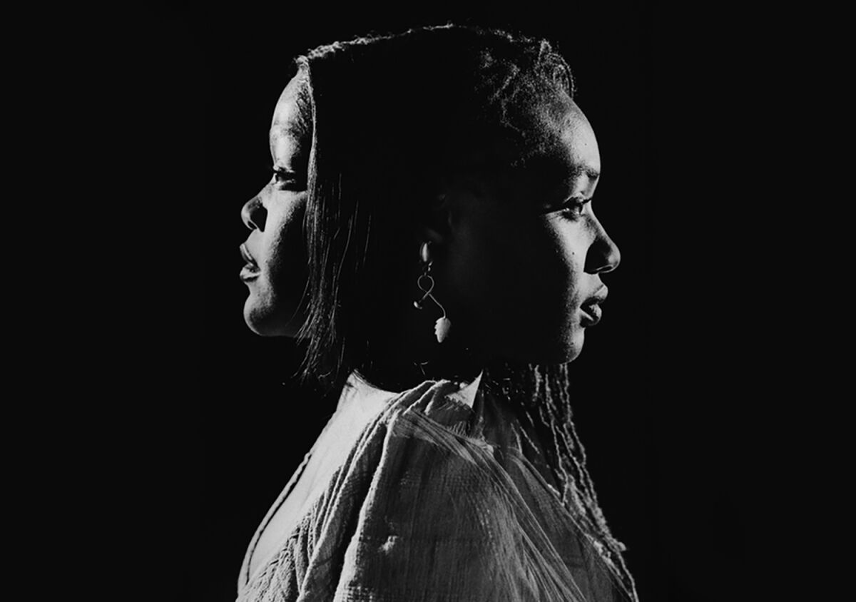 An image that fuses the faces of two women.
