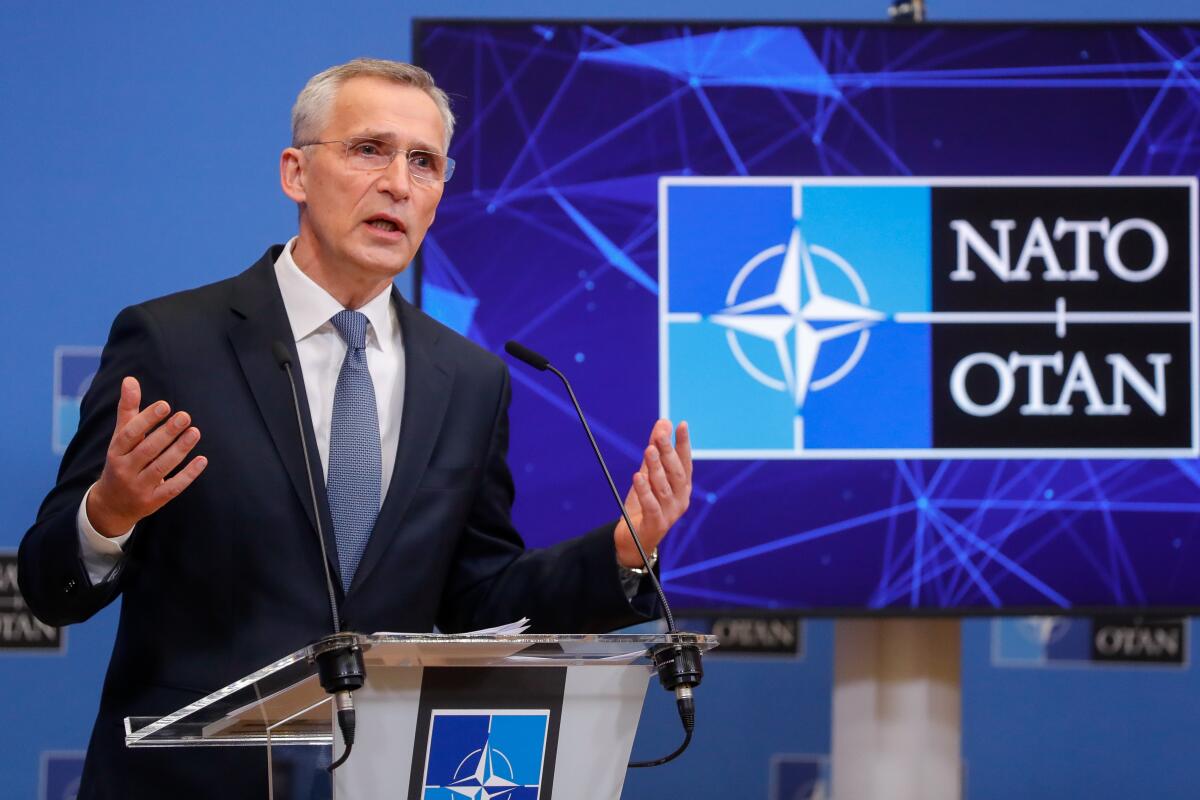 La OTAN advierte de la "peligrosa retórica" de Putin con alerta nuclear