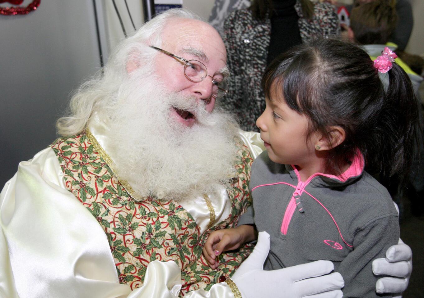 Photo Gallery: Glendale Adventist Medical Center throws Xmas party at Play to Learn Center