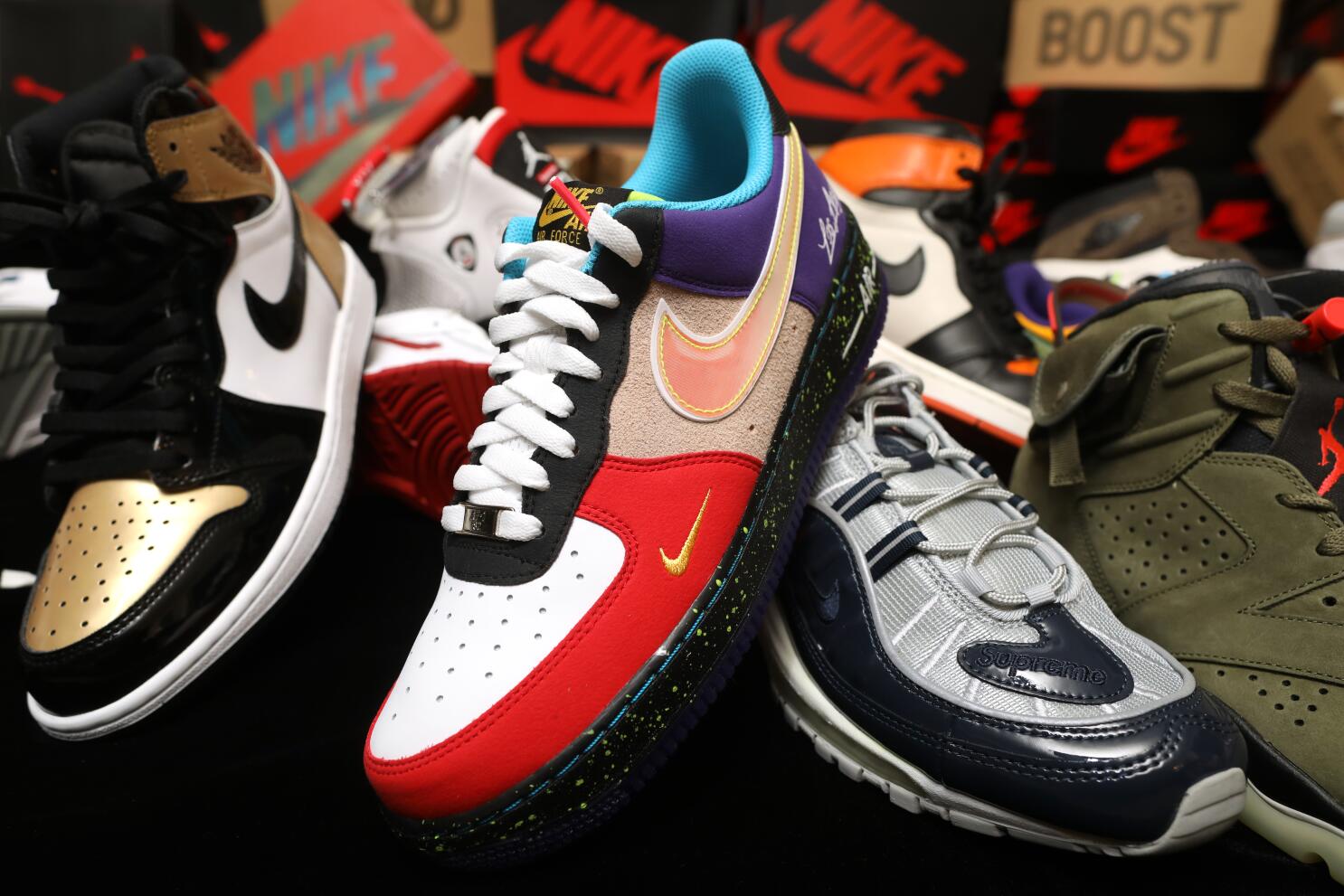 Nike Supreme  Sport shoes, Nike, Fashion trends