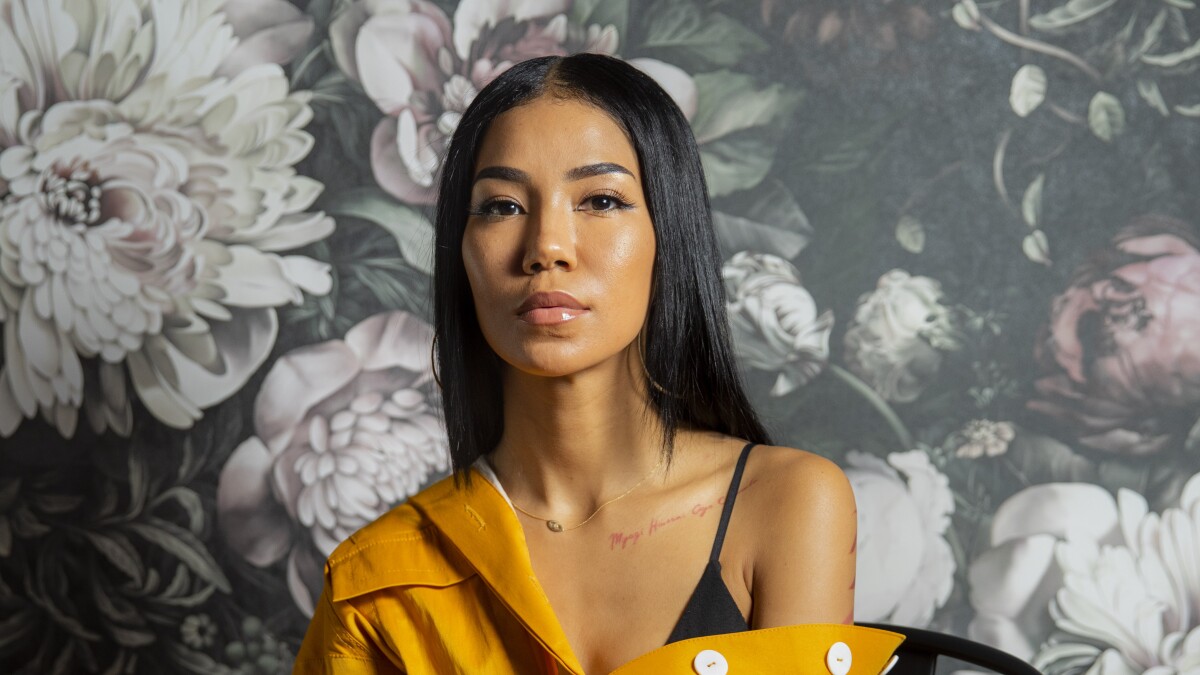 Jhene Aiko Wants To Heal You With Singing Bowls And R B Los Angeles Times Jhene Aiko Wants To Heal You With Singing Bowls And R B Los Angeles Times
