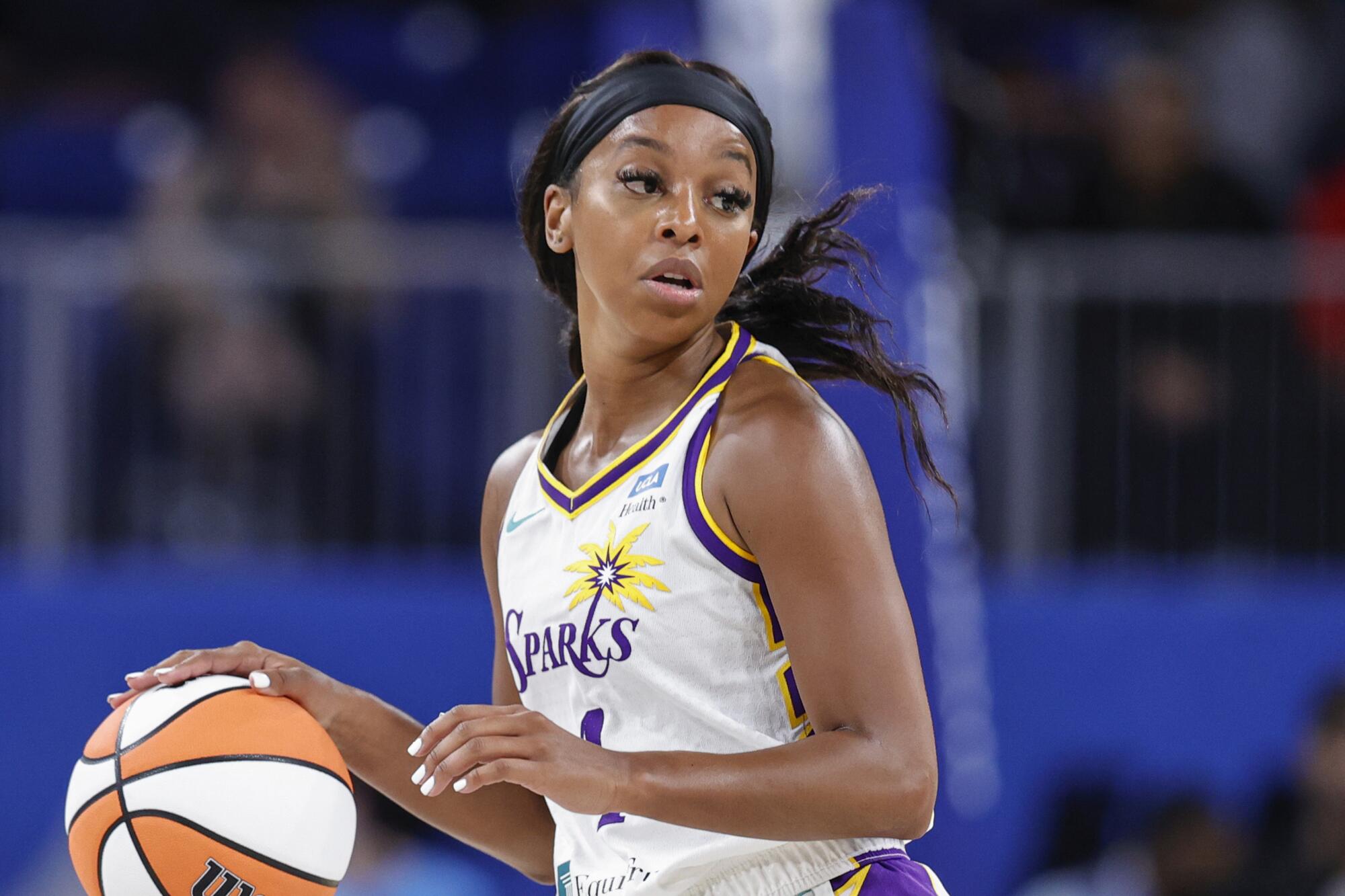 Sparks' Lexie Brown proves importance of WNBA role player - Los Angeles  Times