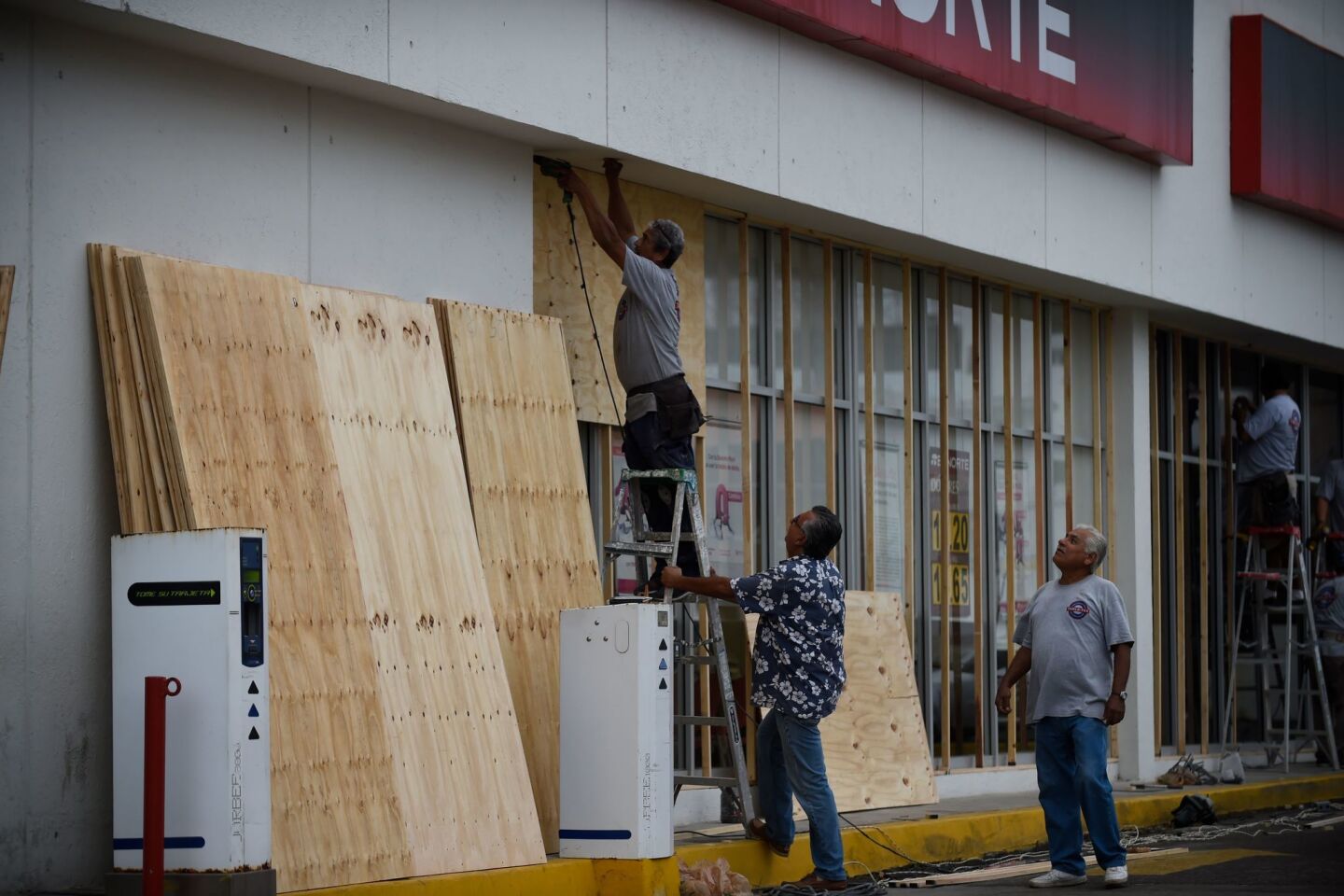 Mexico prepares for Hurricane Willa
