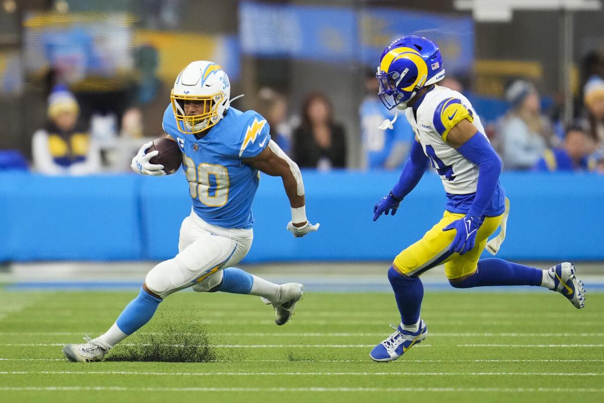 Los Angeles Chargers Bring Back Powder Blue Uniforms - Last Word on Pro  Football