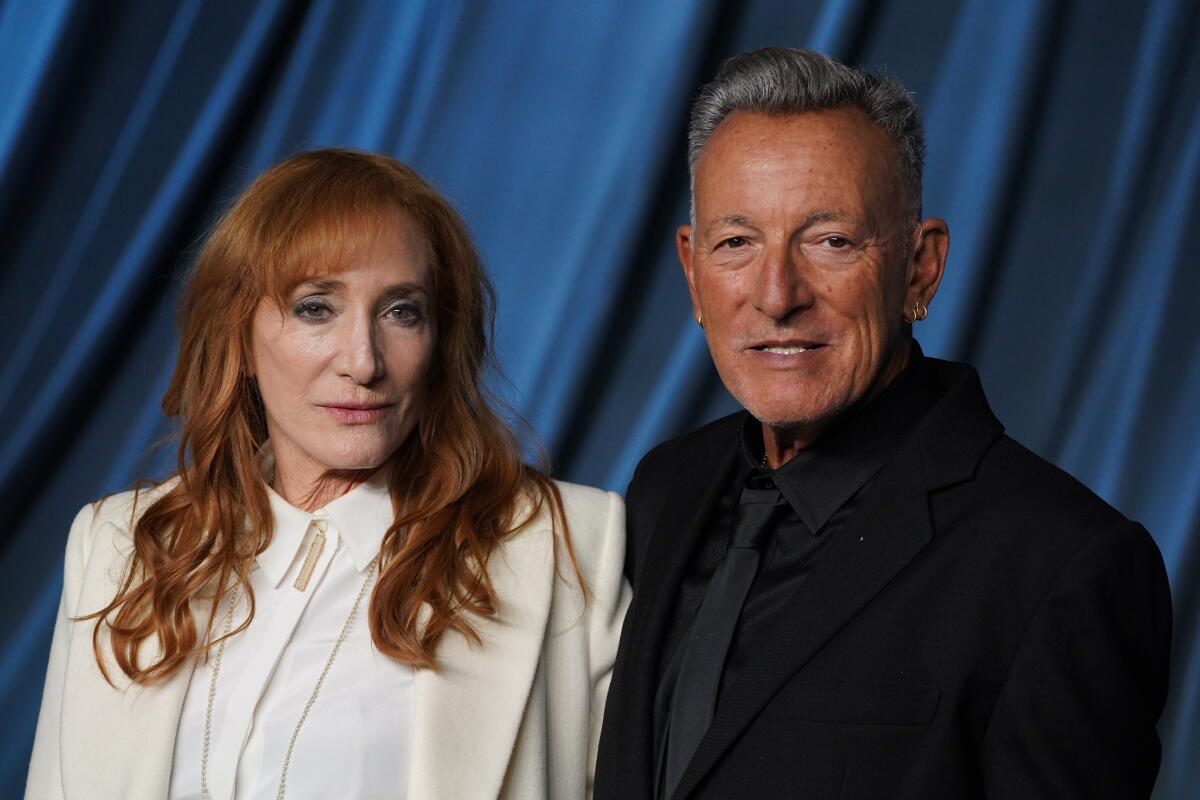 Springsteen's wife Patti Scialfa's cancer is in remission - Los Angeles Times