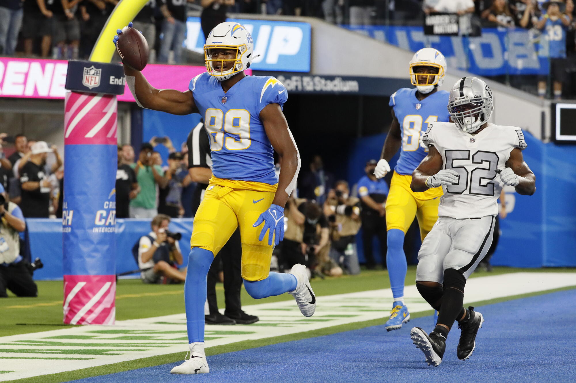 Parham Chargers' Donald Parham Jr. recounts scary injury in Chiefs game - Los ...