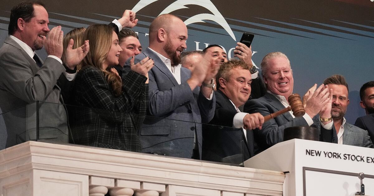 Wall Street afundou depois que Trump ameaçou países europeus com tarifas sobre a Groenlândia Wall Street afundou depois que Trump ameaçou países europeus com tarifas sobre a Groenlândia