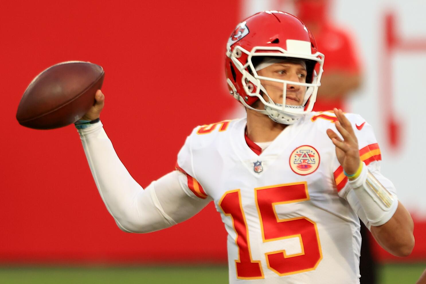 Chiefs hold off Bucs 27-24 as Mahomes outplays Brady