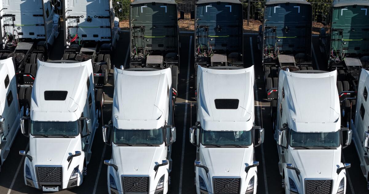 Volvo betaalt 197 miljoen dollar na verborgen vervuilingsapparaat gevonden in vrachtwagenmotoren in Californië Volvo betaalt 197 miljoen dollar na verborgen vervuilingsapparaat gevonden in vrachtwagenmotoren in Californië