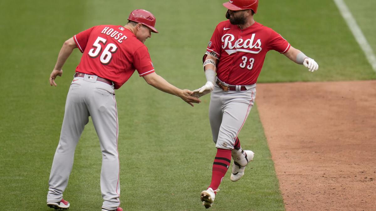 Winker's 3 homers lift Reds over Cards 8-7 for 4-game sweep - The San Diego  Union-Tribune