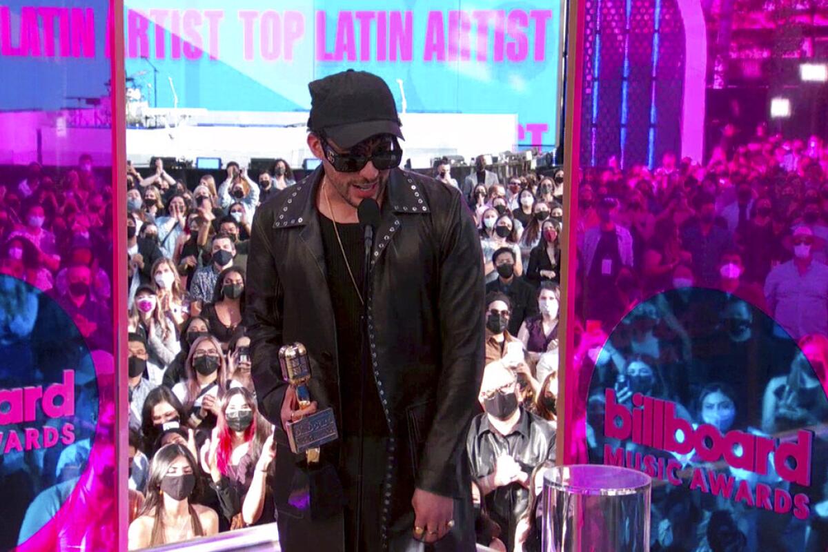 Bad Bunny gana el premio a Artista Latino Masculino