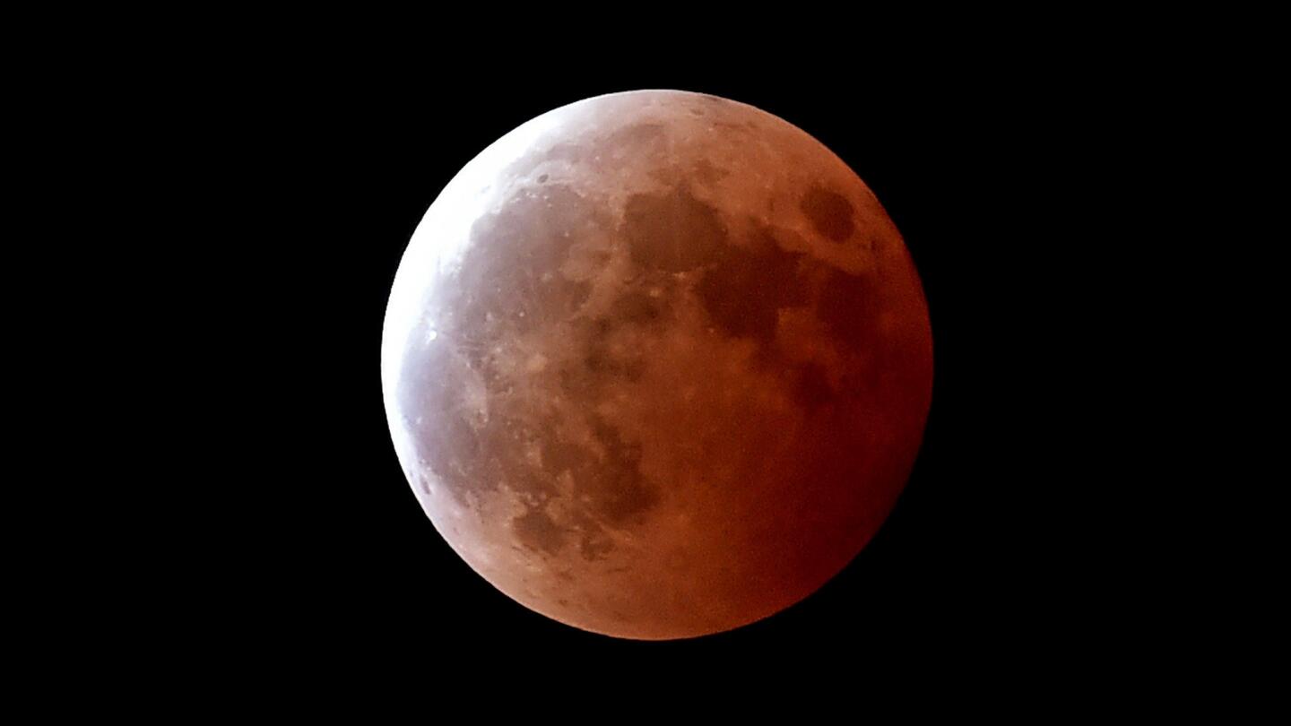 'Blood moon' | Total lunar eclipse of October 2014