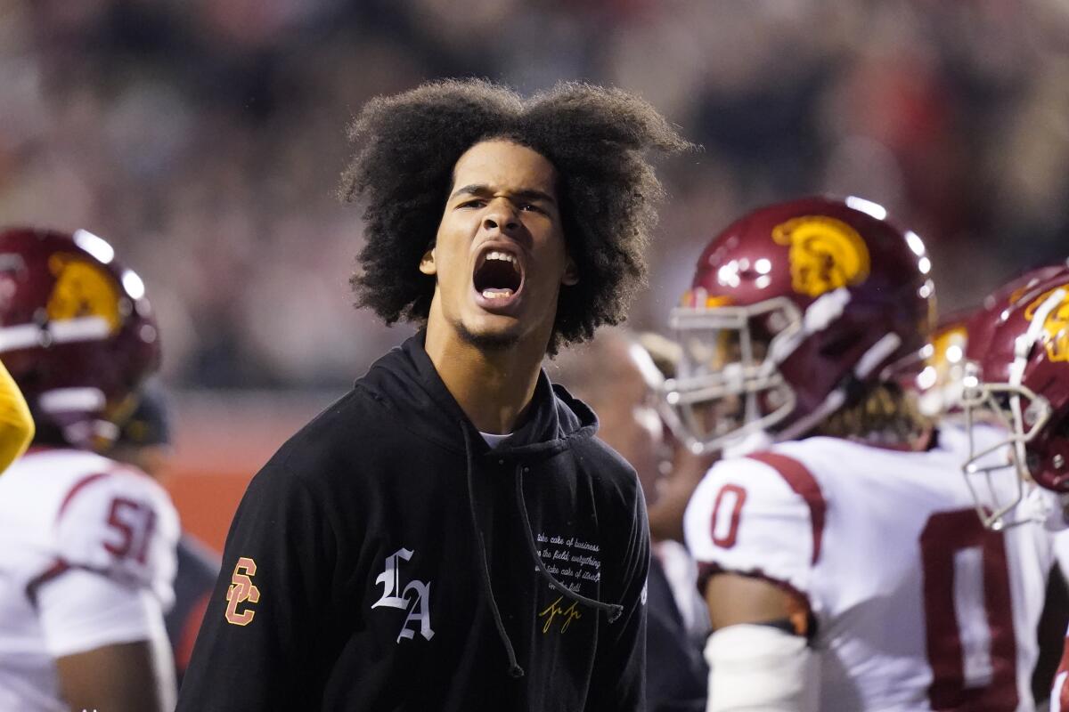 USC linebacker Eric Gentry reacts on the sidelines during a game against Utah in October 2022.