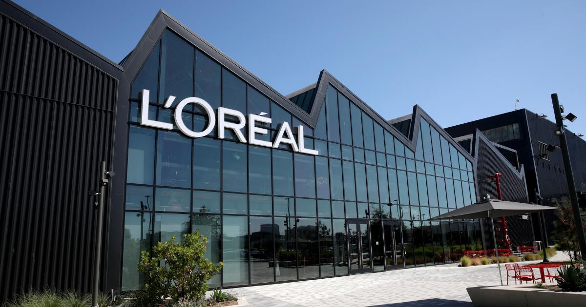 L’Oreal agrees to buy Kering beauty division in a .7-billion deal L’Oreal agrees to buy Kering beauty division in a .7-billion deal