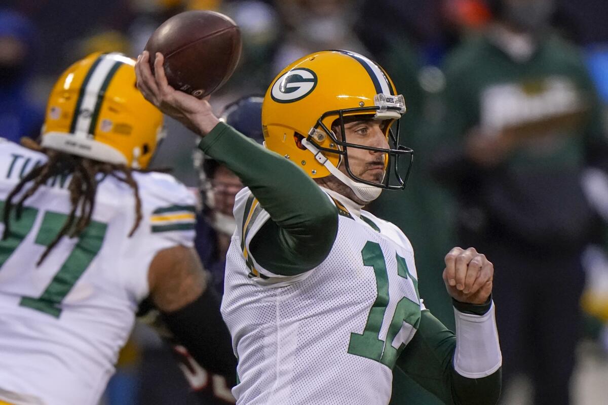 Green Bay Packers quarterback Aaron Rodgers throws a pass against the Chicago Bears on Jan. 3.