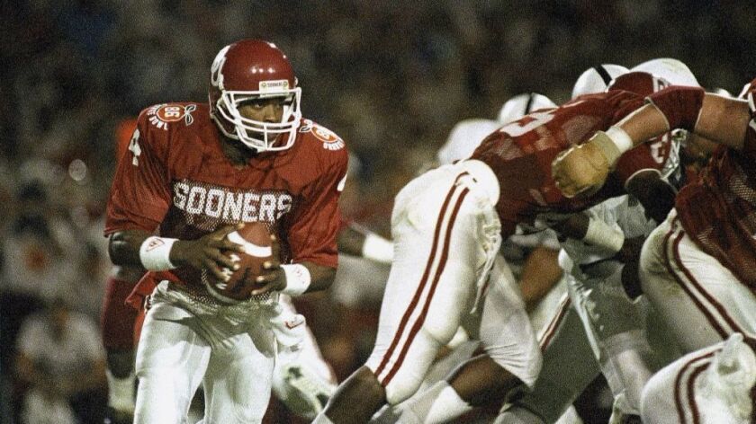 Oklahomas Jamelle Holieway Is The Only True Freshman