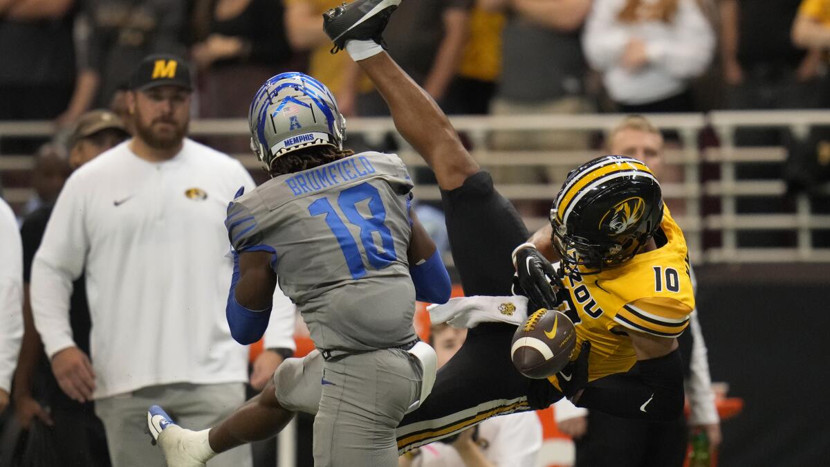 Memphis football will play Mizzou in St. Louis in 2023