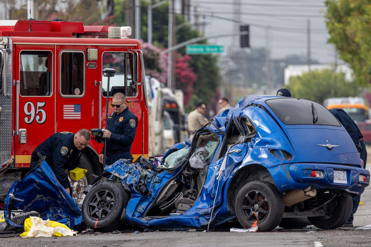 2 killed when speeding car crashes into firetruck near West Compton - Los  Angeles Times