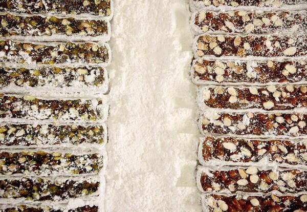 Making Turkish delight