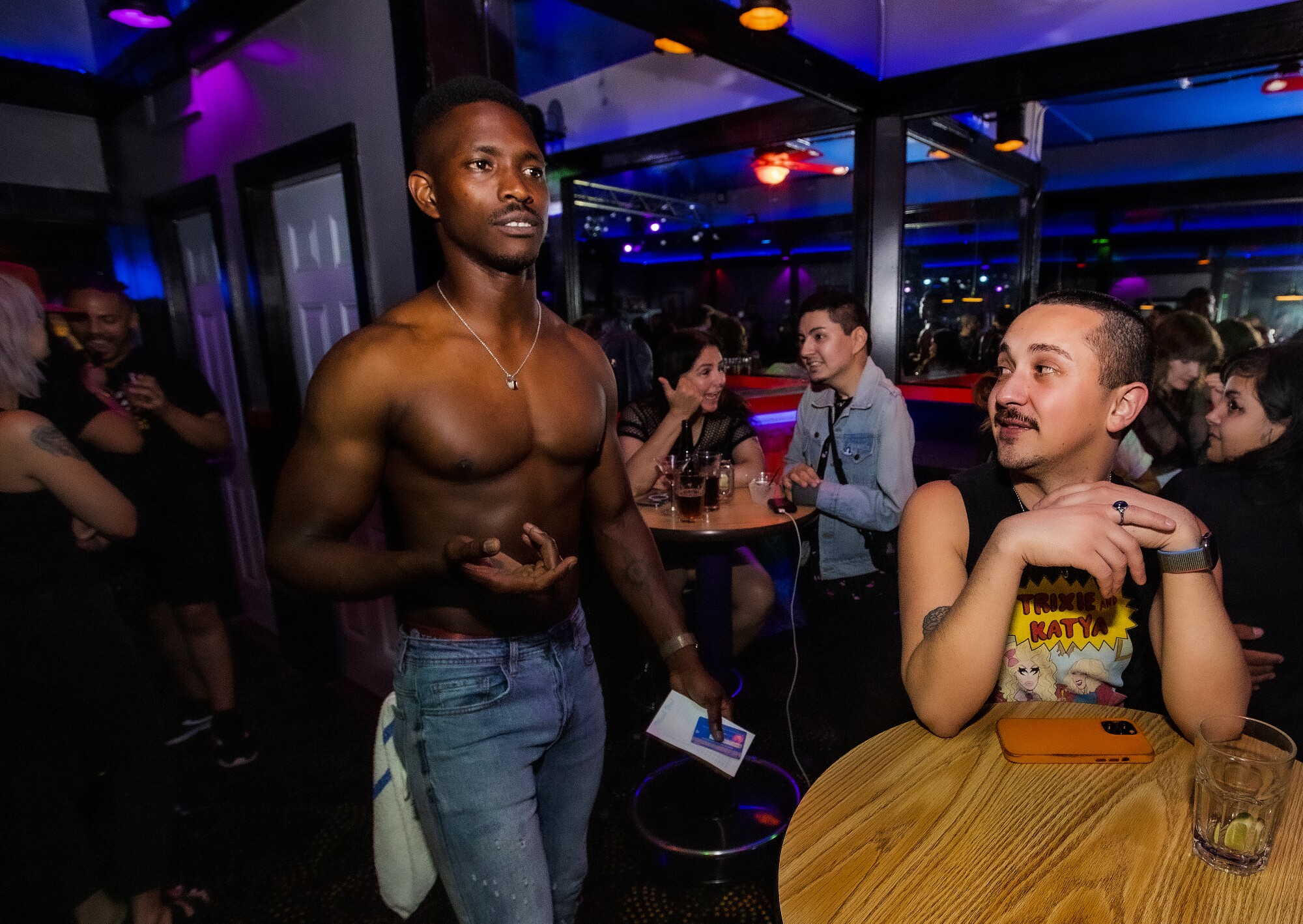 iconic non smoking gay bar las vegas