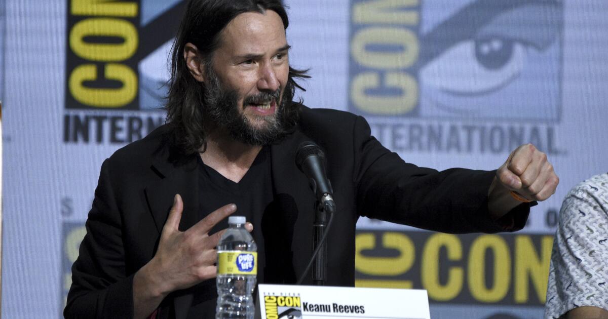 Keanu Reeves'in ortak yazdığı bir roman aslında harika (ve film konusu)