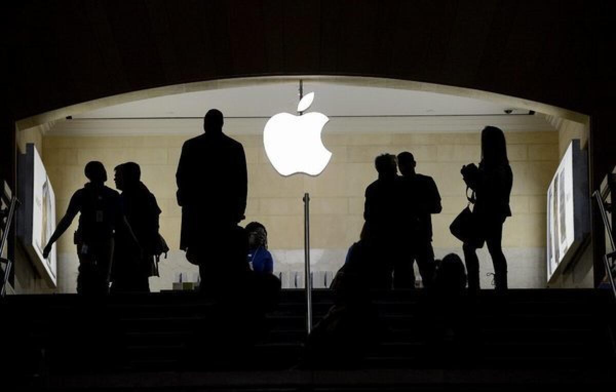 Malware attacks on Apple and other companies have reportedly been linked to an Eastern European gang of hackers that is trying steal company secrets.
