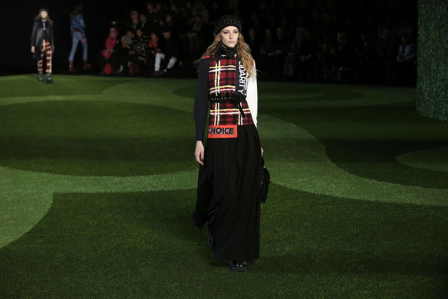 New York Fashion Week Fall-Winter 2015: Marc Jacobs