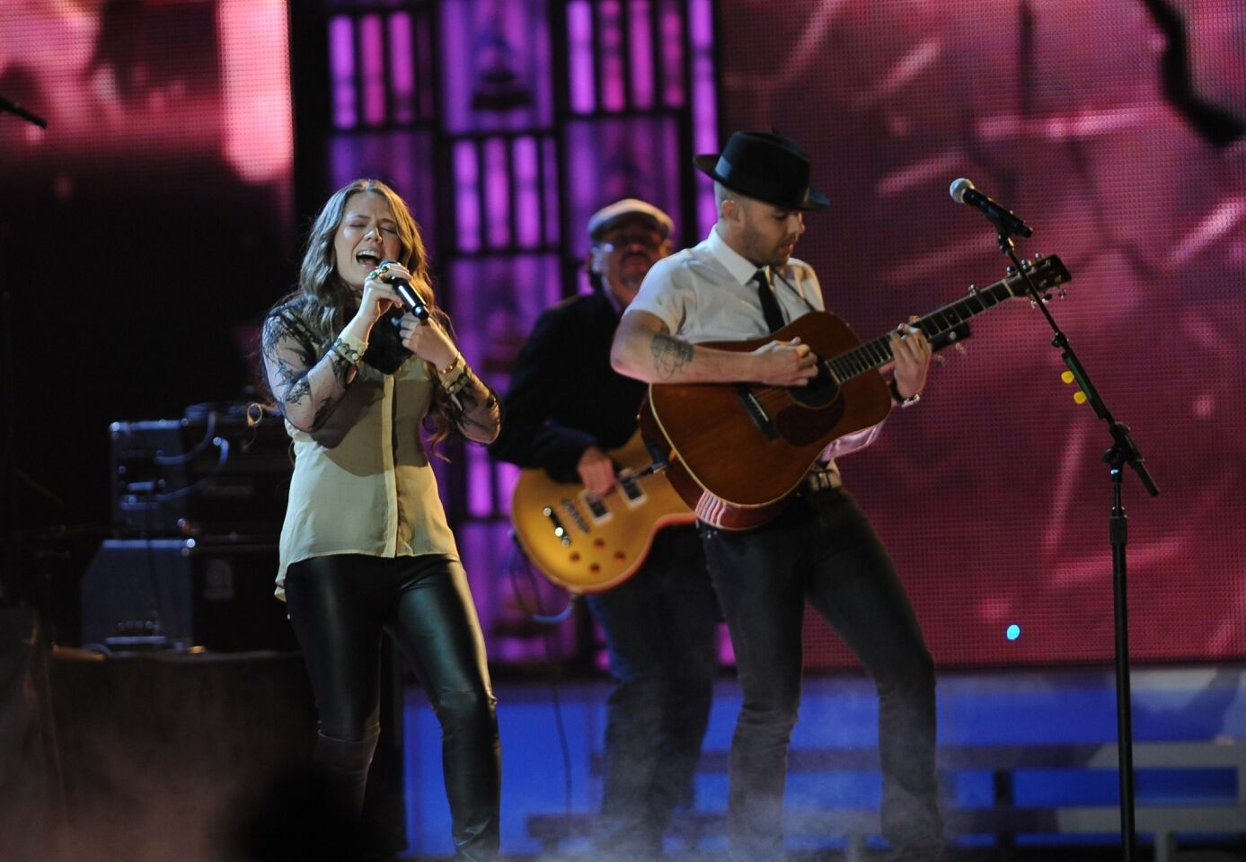 Jesse and Joy rock the stage.