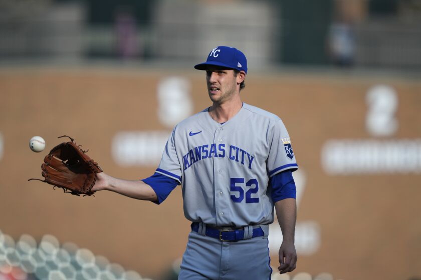 Rojos hilan 10ma victoria; superan 8-6 a Rockies