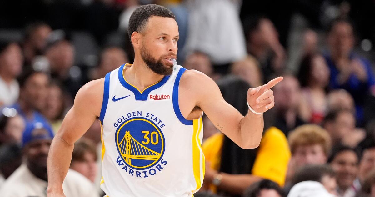 Ο Steph Curry των Warriors υπογράφει συμφωνία παπουτσιών με την κινέζικη Li-Ning