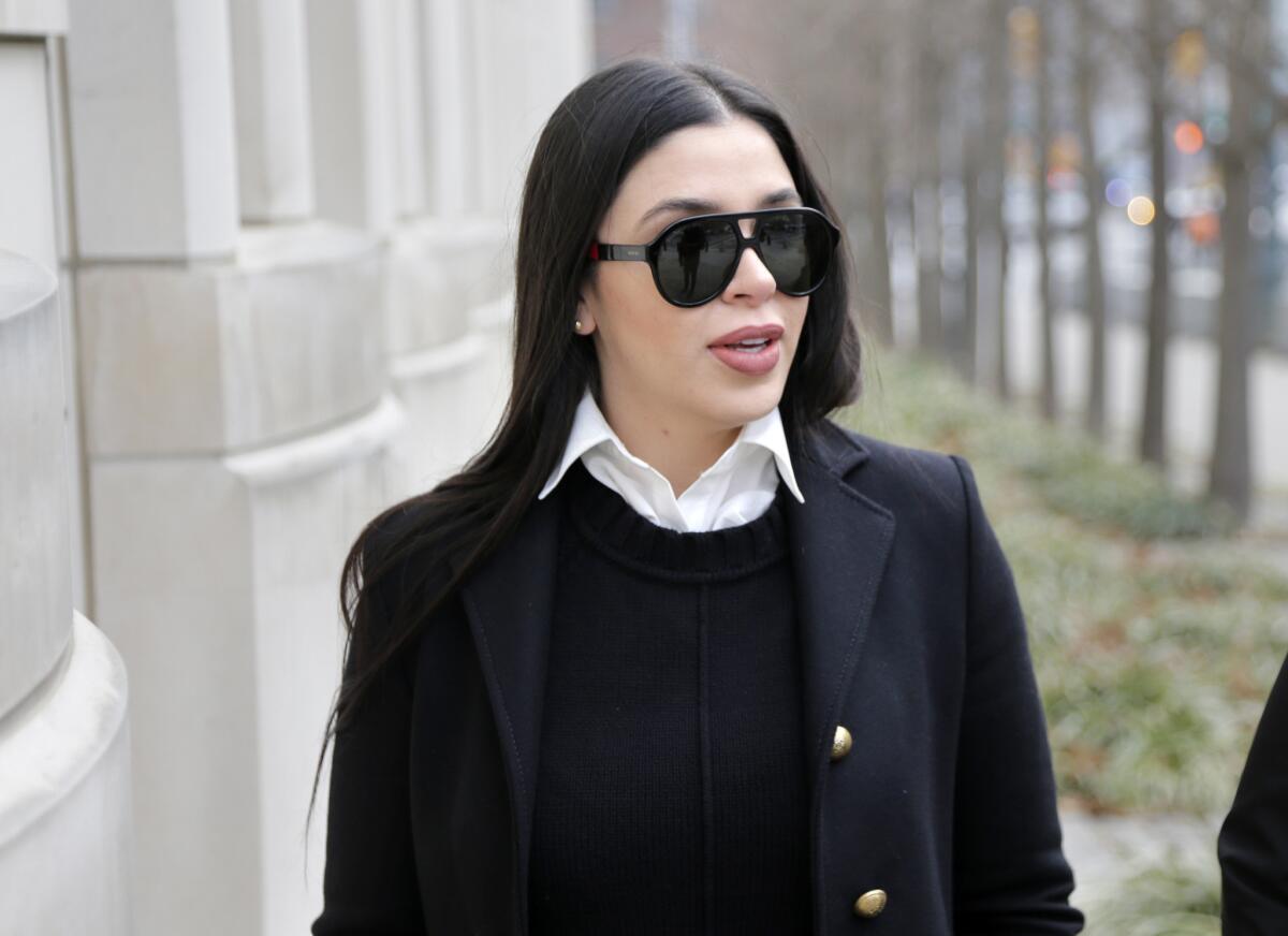 Emma Coronel Aispuro, esposa de Joaquín "El Chapo" Guzmán, llega a la corte federal en Nueva York, el jueves 6 de diciembre de 2018.