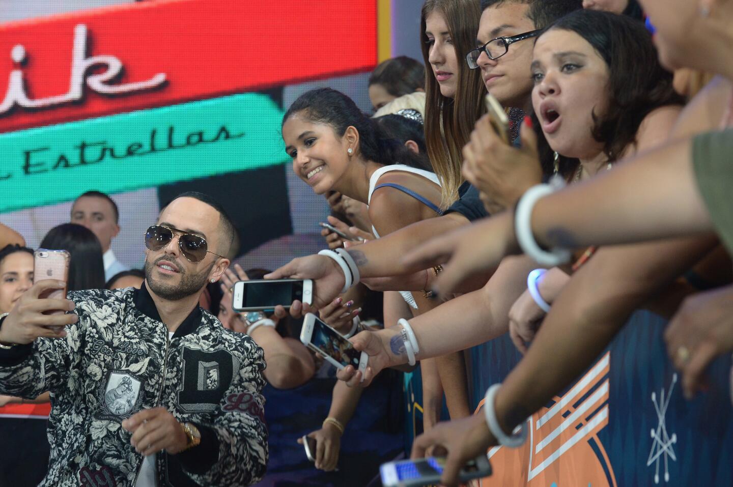 Univision's 13th Edition Of Premios Juventud Youth Awards - Roaming Arrivals