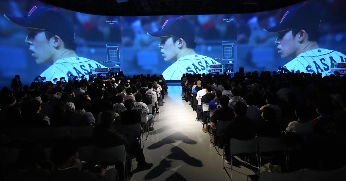 Hernández: Are the Dodgers what pitcher Roki Sasaki wants in an MLB team?