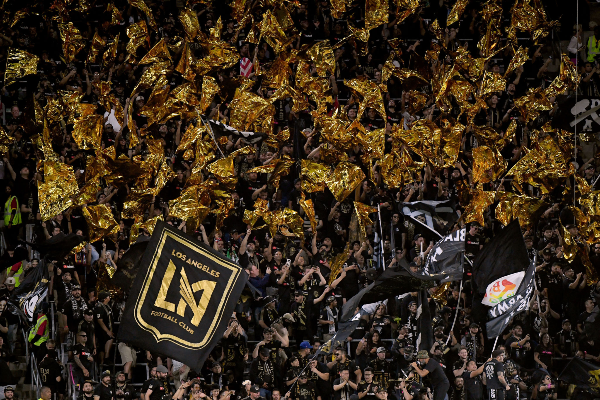 LAFC presenta uniforme de visita con estrella de campeón - Los Angeles Times