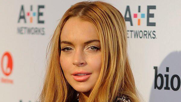 Lindsay Lohan reportedly racks up $46,350 tab, gets banned from swanky Hollywood hotel