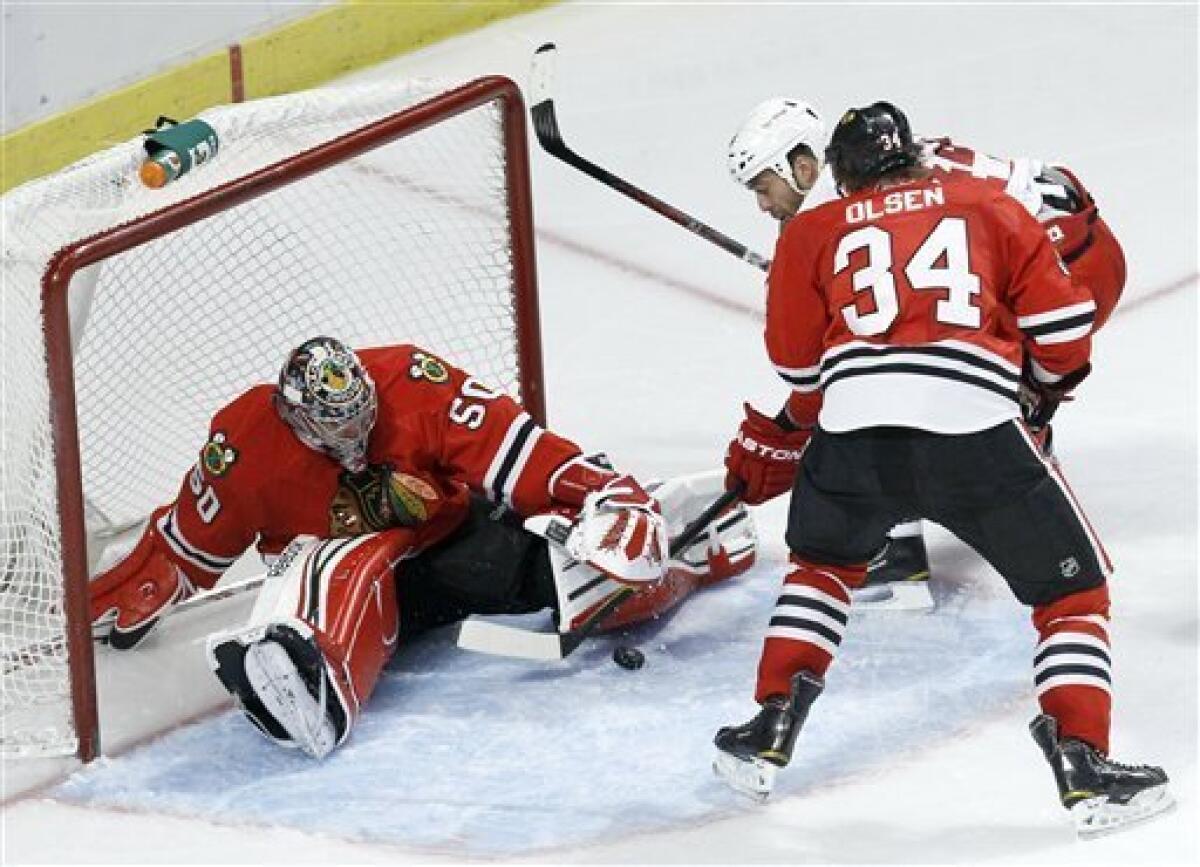 Chicago Blackhawks' Corey Crawford is 'hot' at right time
