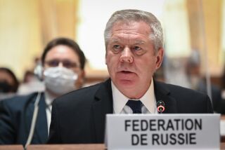 ARCHIVO - El embajador ruso Guennady Gatilov habla en la apertura de la 49na sesión del Consejo de Derechos Humanos de la ONU en Ginebra el 28 de febrero del 2022. (Fabrice Coffrini/Keystone via AP, Pool)