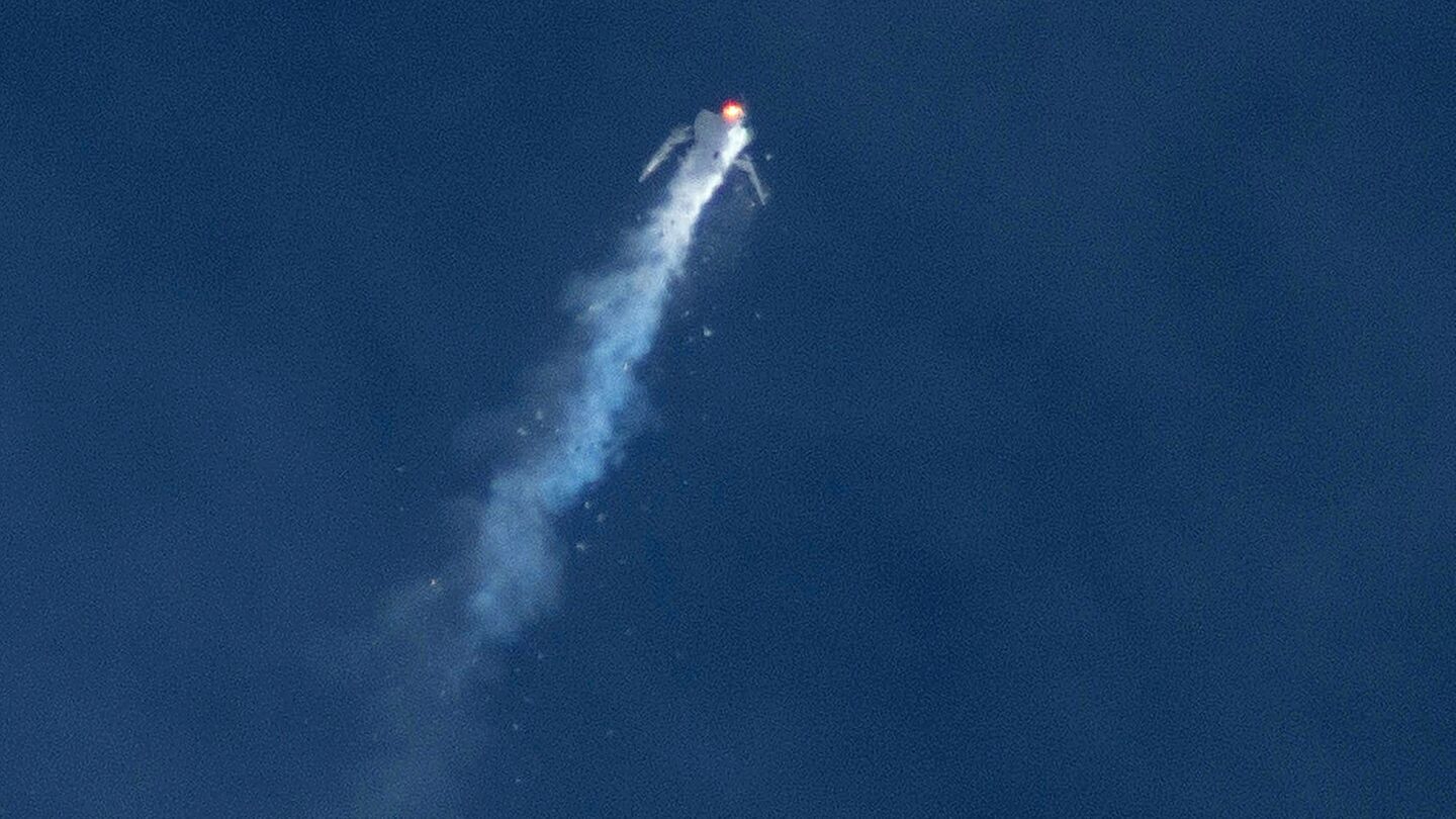 Virgin Galactic's SpaceShipTwo crashes during test flight