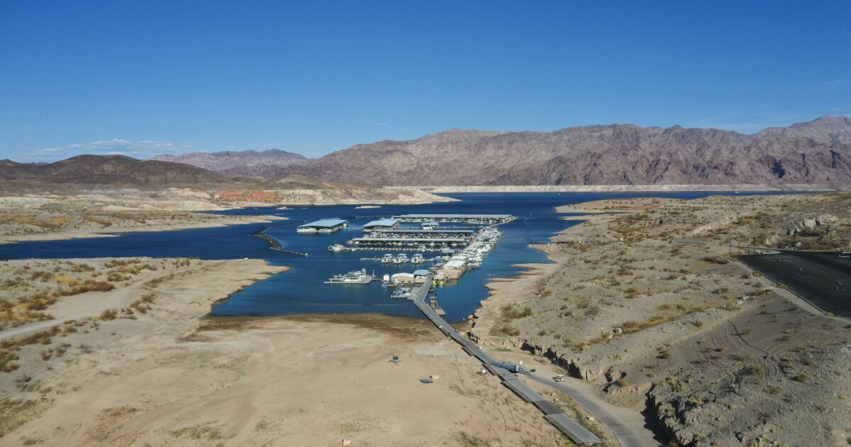 California, Arizona and Nevada agree to take less water from ailing Colorado River California, Arizona and Nevada agree to take less water from ailing Colorado River