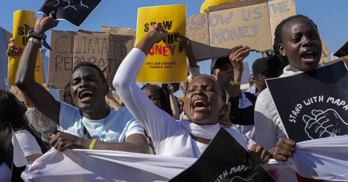 Some protests return to the Climate Summit