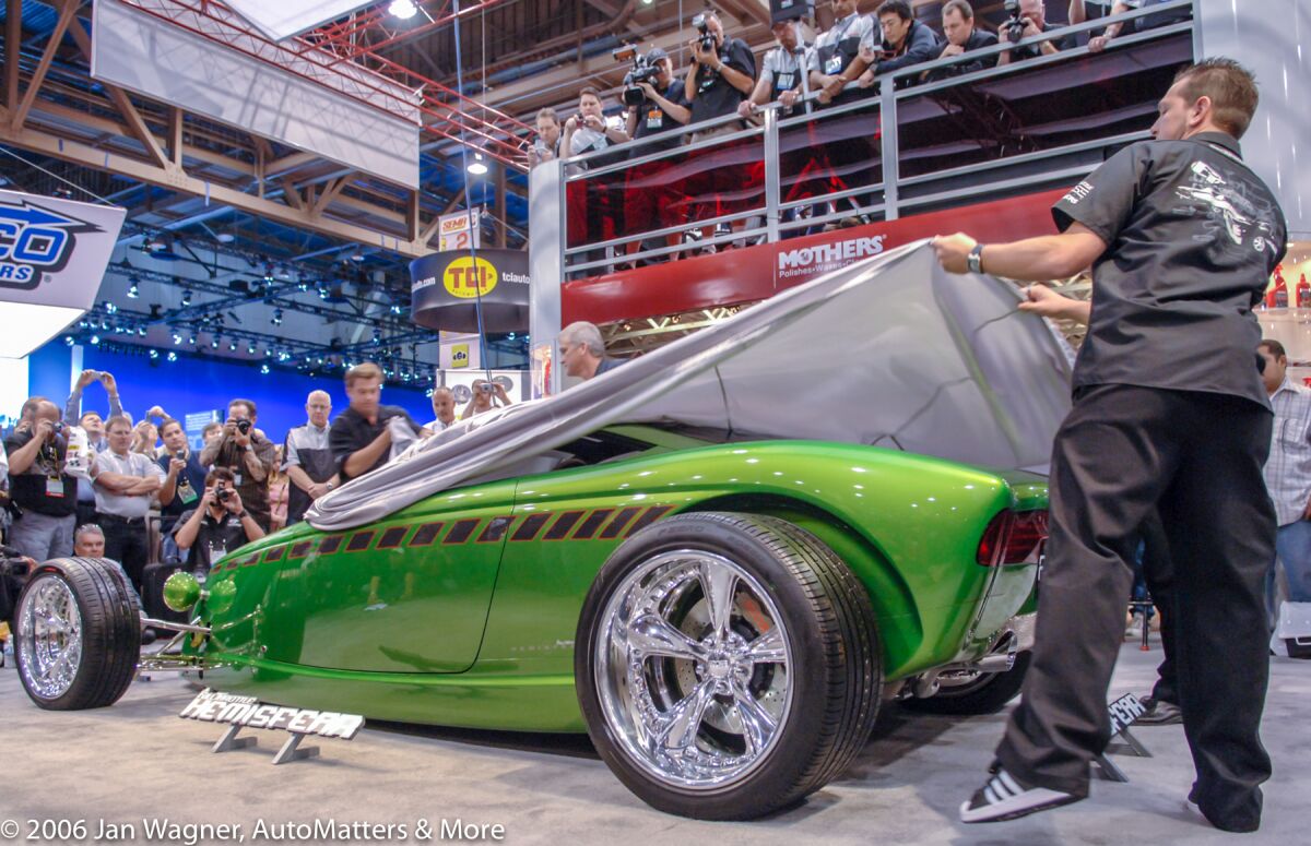 Hemisfear by Chip Foose unveiled at SEMA Show 2006