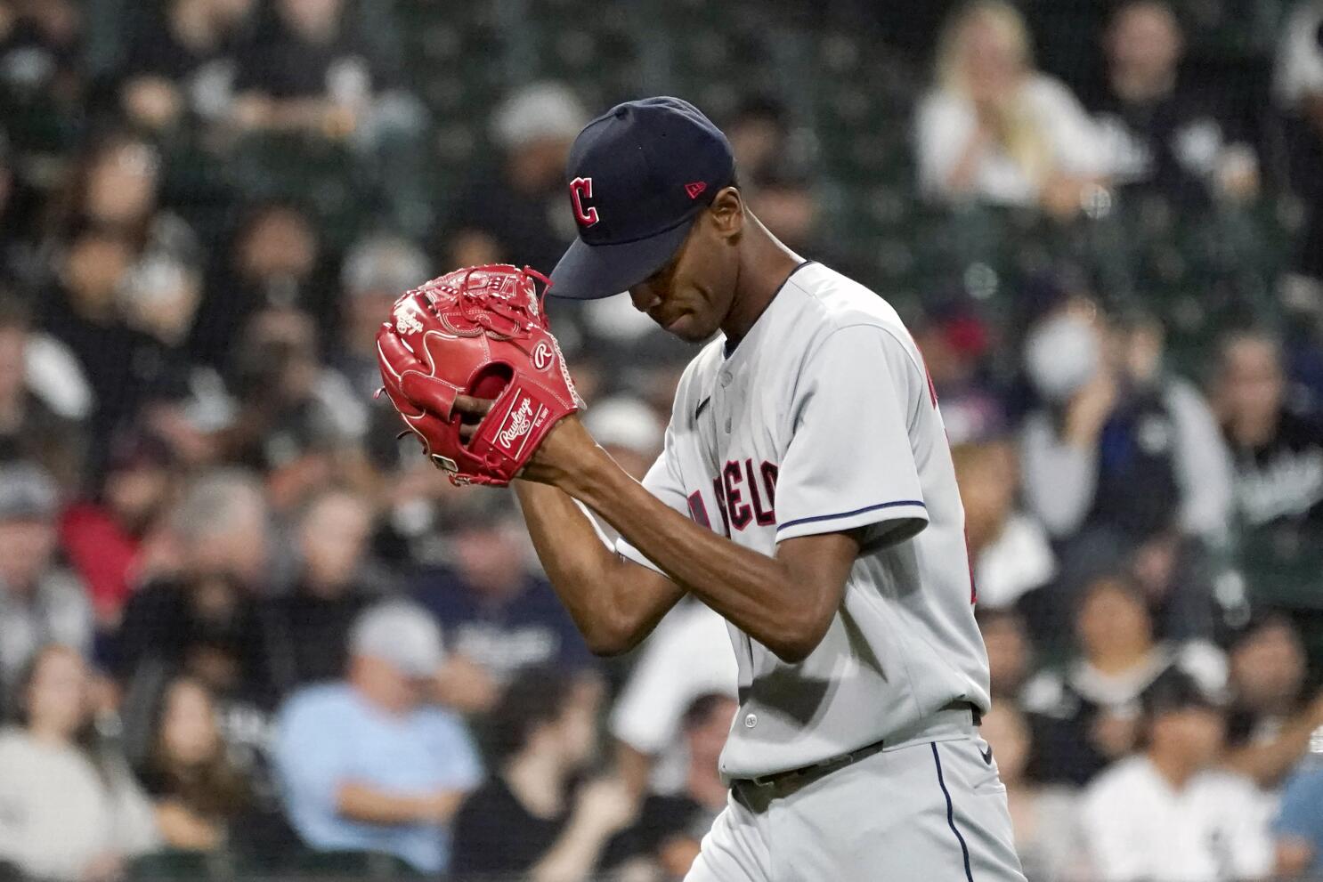 Eloy Jimenez returns for White Sox to continue strong August